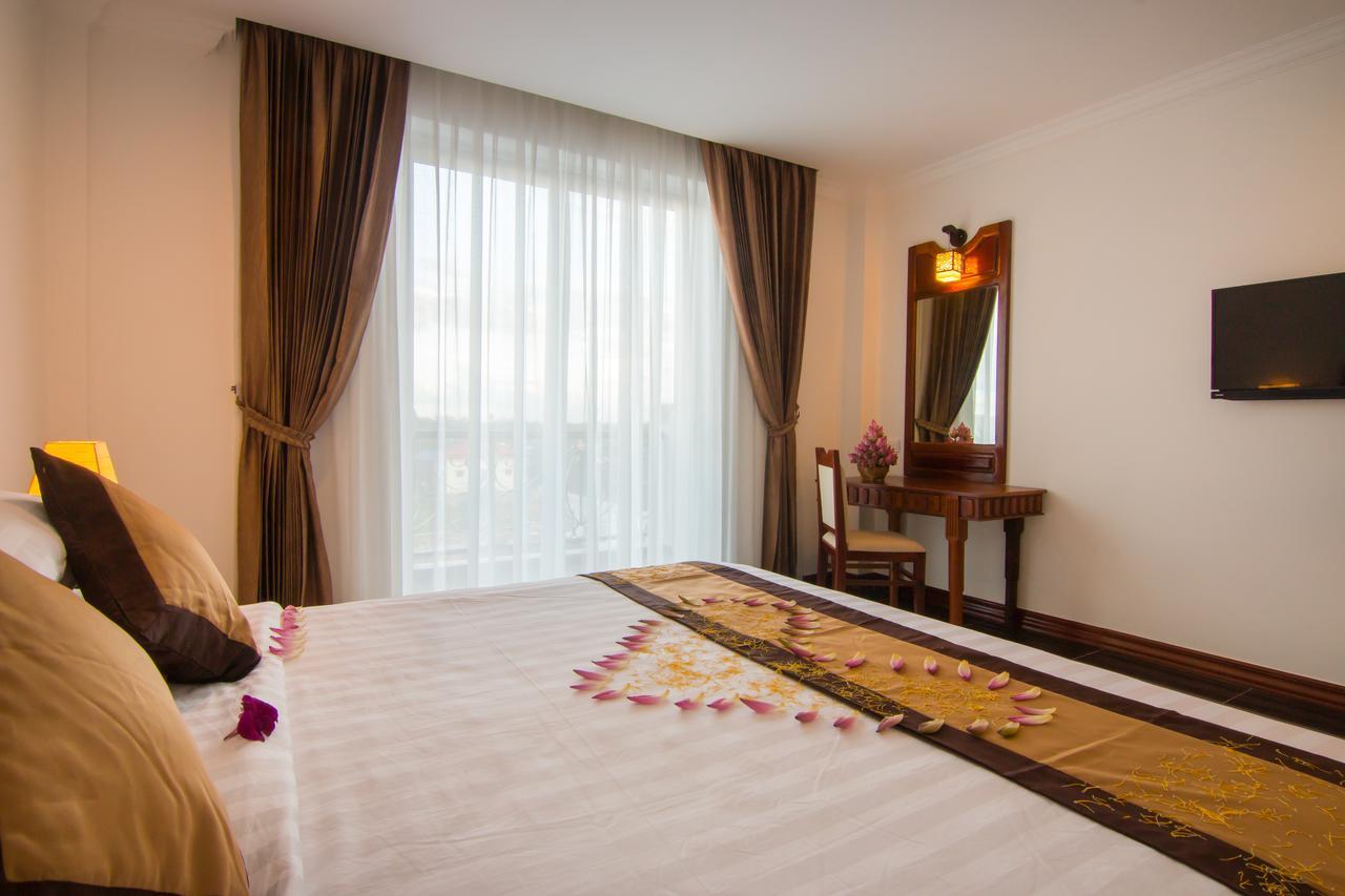 Kâmpóng Thum Glorious Hotel מראה חיצוני תמונה